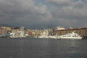 Xtrallusion photo gallery of Italy. Photos, pictures, images and photographs of the Italian Rivieras, the Italian Lakes, the Italian Alps, the Cinque Terre, the Amalfi coast and some of the most beautiful corners of Italy. Plus photos of Italian cities such as Pisa, Milan, Genoa and Rome.